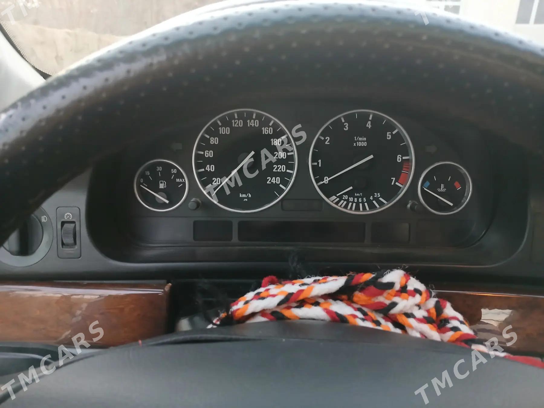 BMW E39 2003 - 115 000 TMT - Magtymguly - img 10