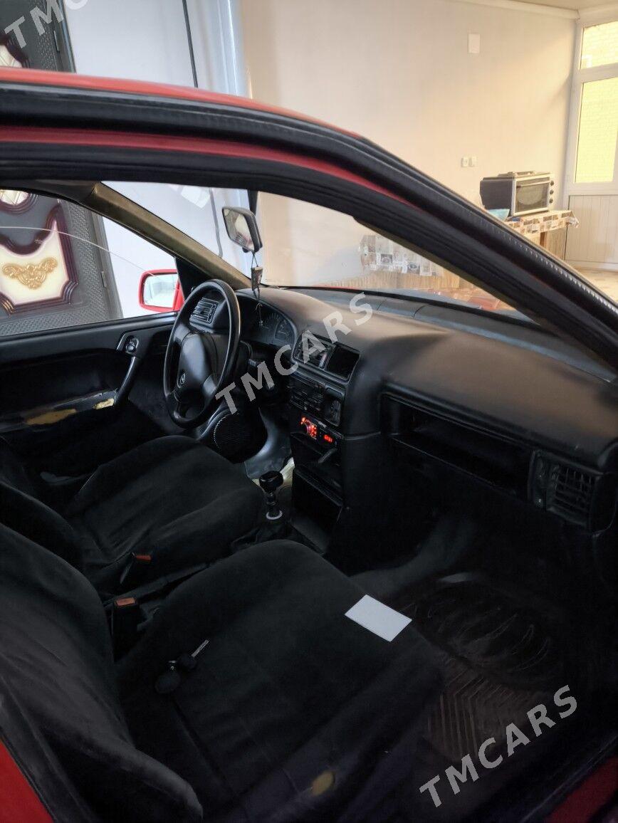 Opel Vectra 1989 - 35 000 TMT - Чарджоу - img 3