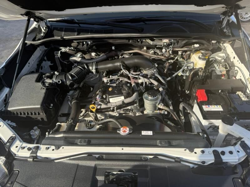Toyota Hilux 2024 - 600 000 TMT - Ашхабад - img 4