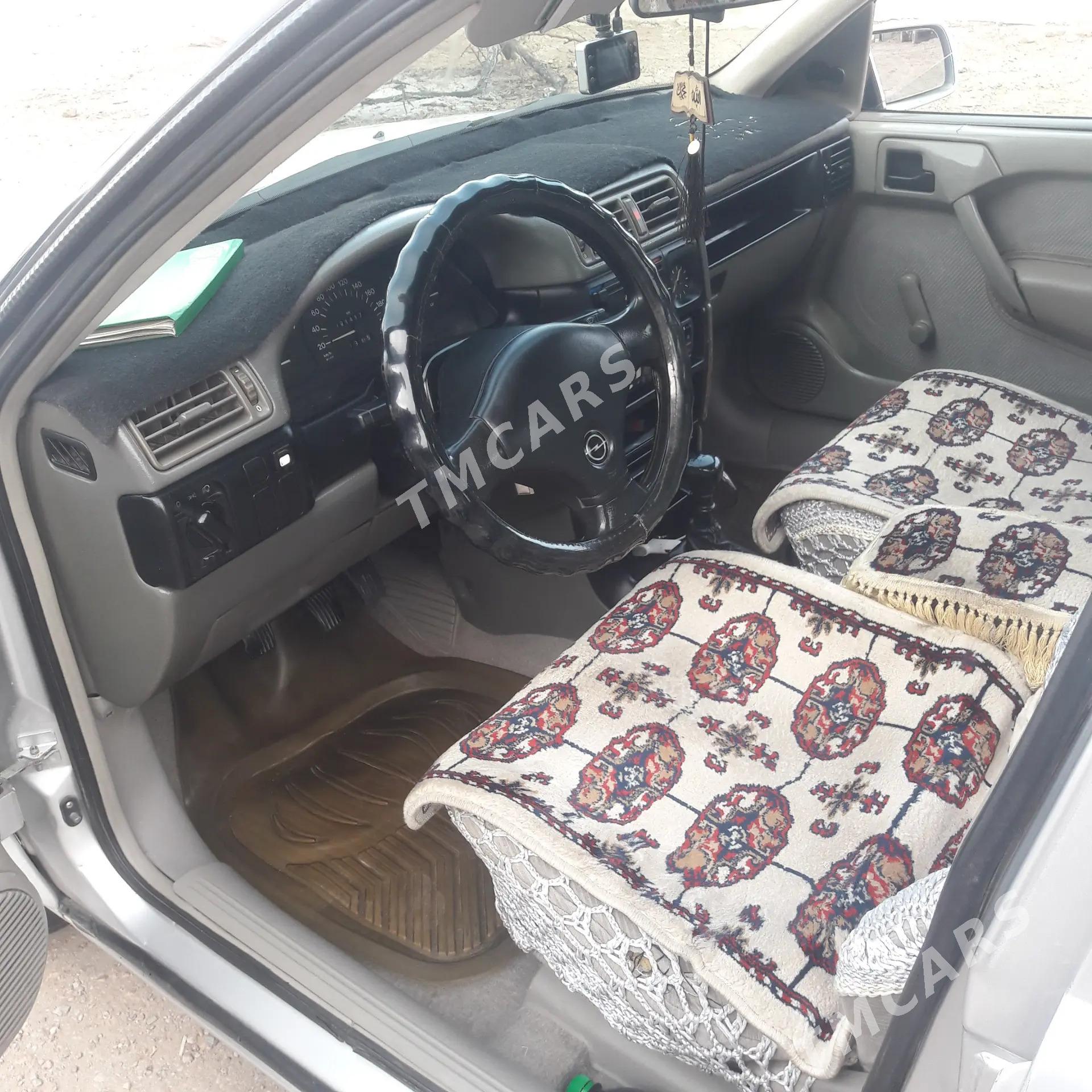 Opel Vectra 1990 - 30 000 TMT - Akdepe - img 7