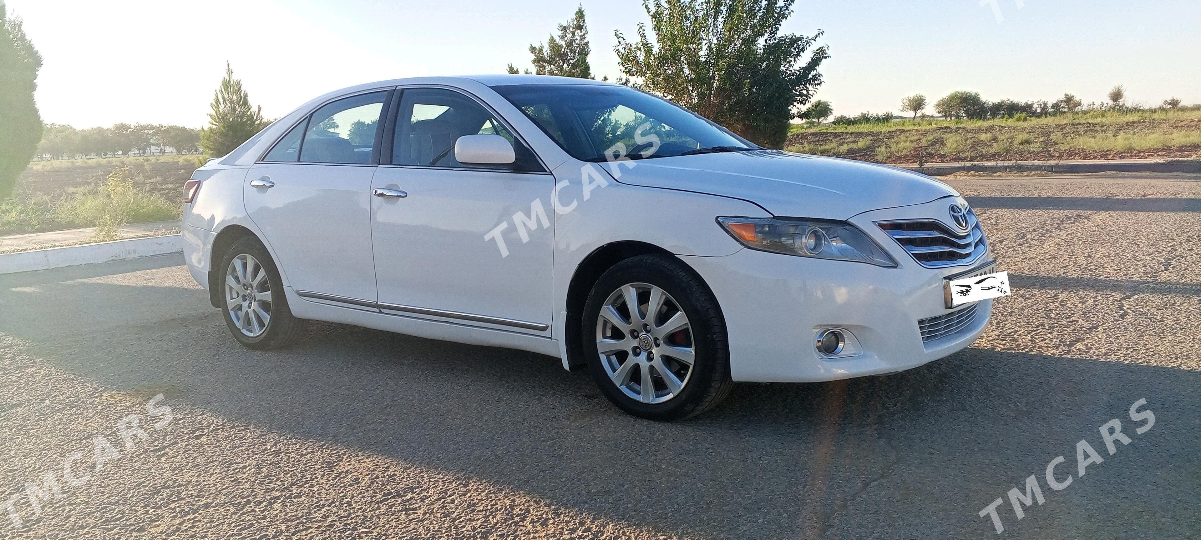 Toyota Camry 2010 - 135 000 TMT - Babadaýhan - img 4