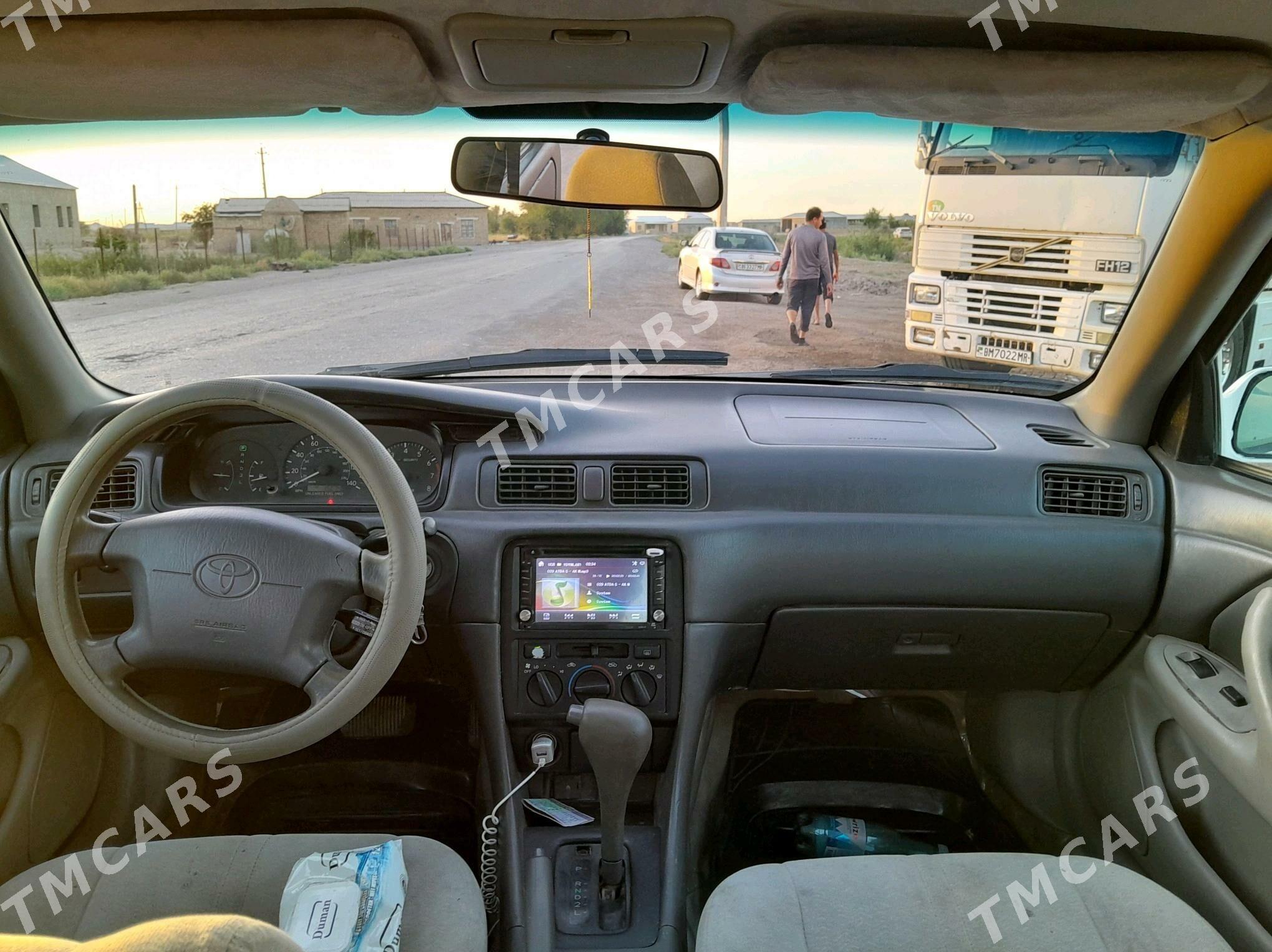 Toyota Camry 1999 - 118 000 TMT - Мургап - img 4
