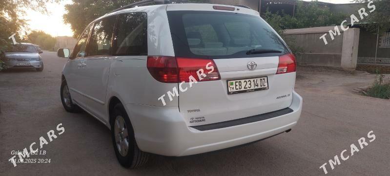 Toyota Sienna 2004 - 210 000 TMT - Дашогуз - img 8