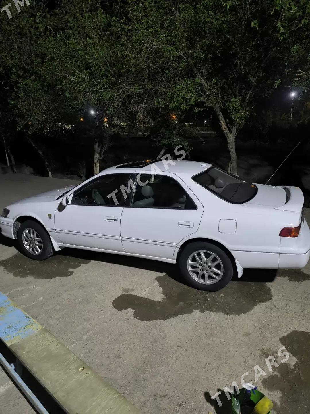 Toyota Camry 2001 - 132 000 TMT - Акдепе - img 3