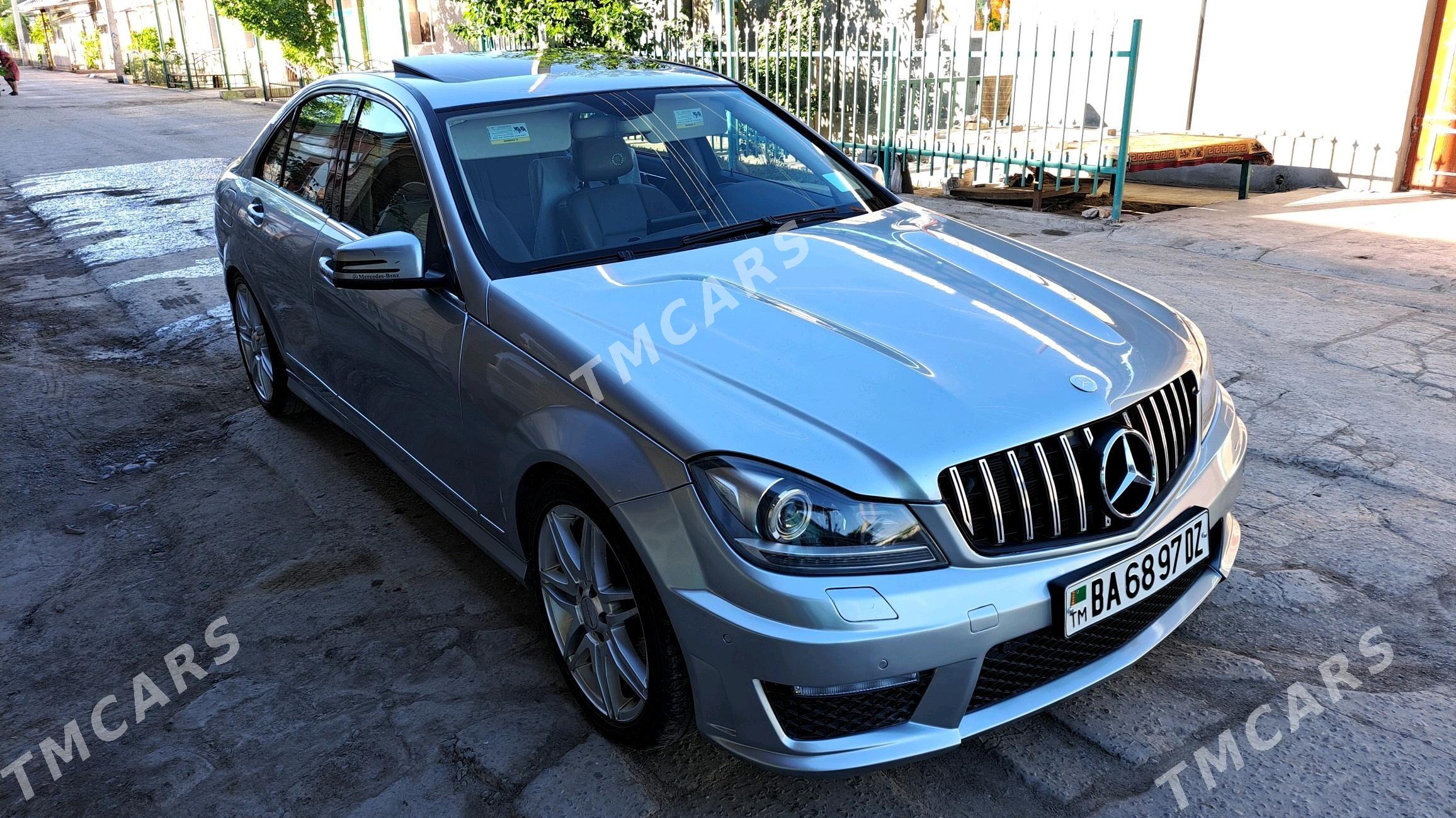 Mercedes-Benz C300 2011 - 230 000 TMT - Daşoguz - img 2