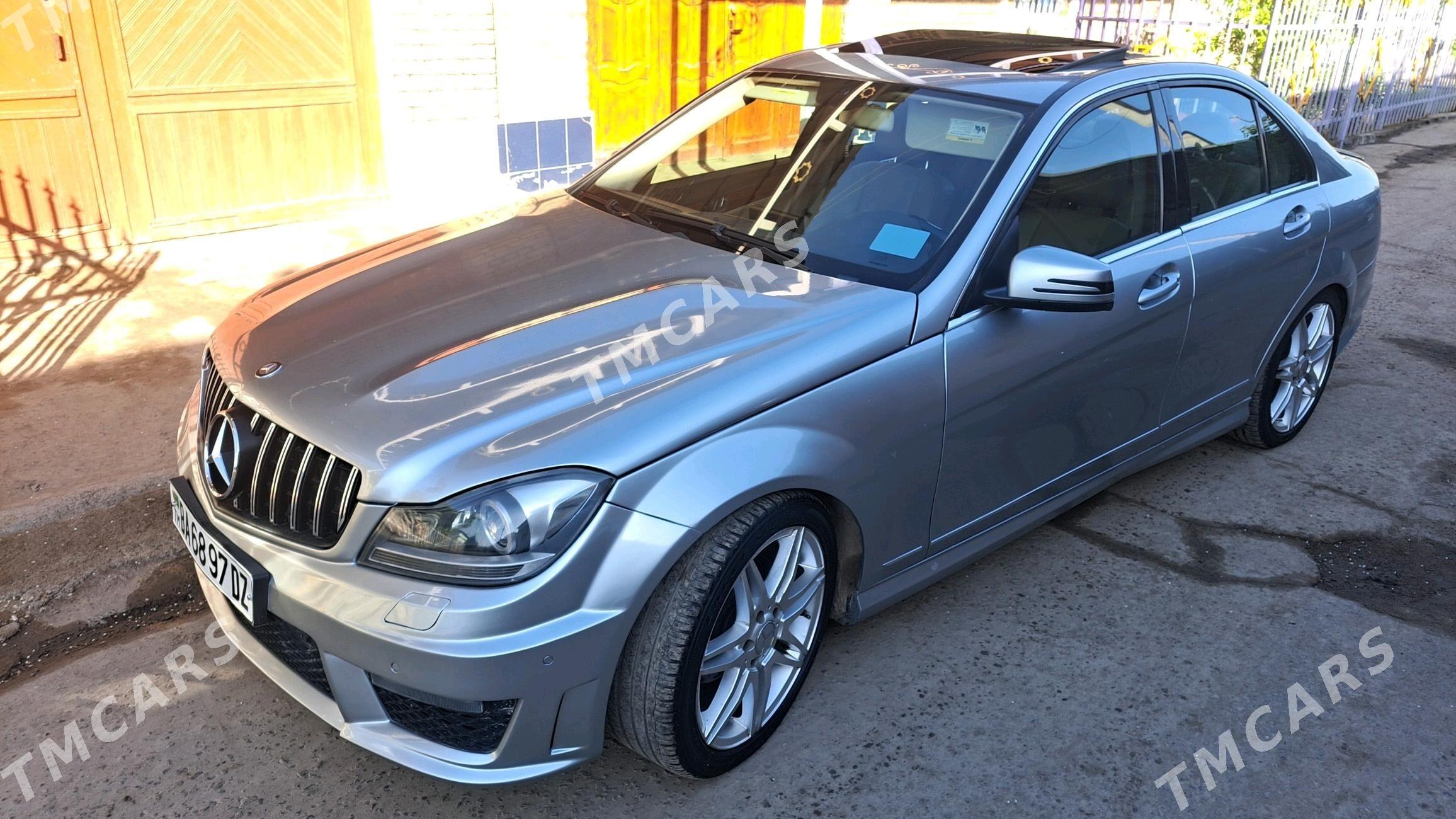 Mercedes-Benz C300 2011 - 230 000 TMT - Daşoguz - img 4