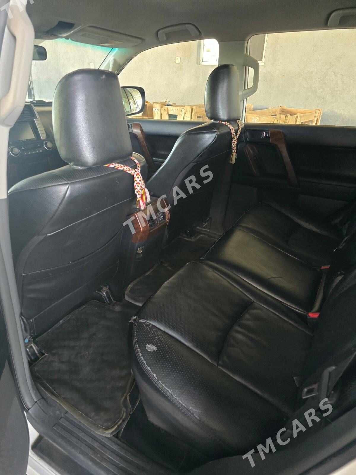 Toyota Land Cruiser Prado 2012 - 420 000 TMT - Магданлы - img 3