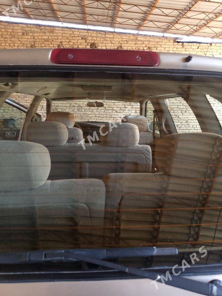 Toyota Sienna 2001 - 125 000 TMT - Саят - img 5