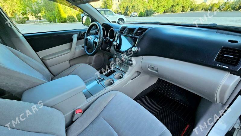 Toyota Highlander 2011 - 325 000 TMT - Дашогуз - img 10