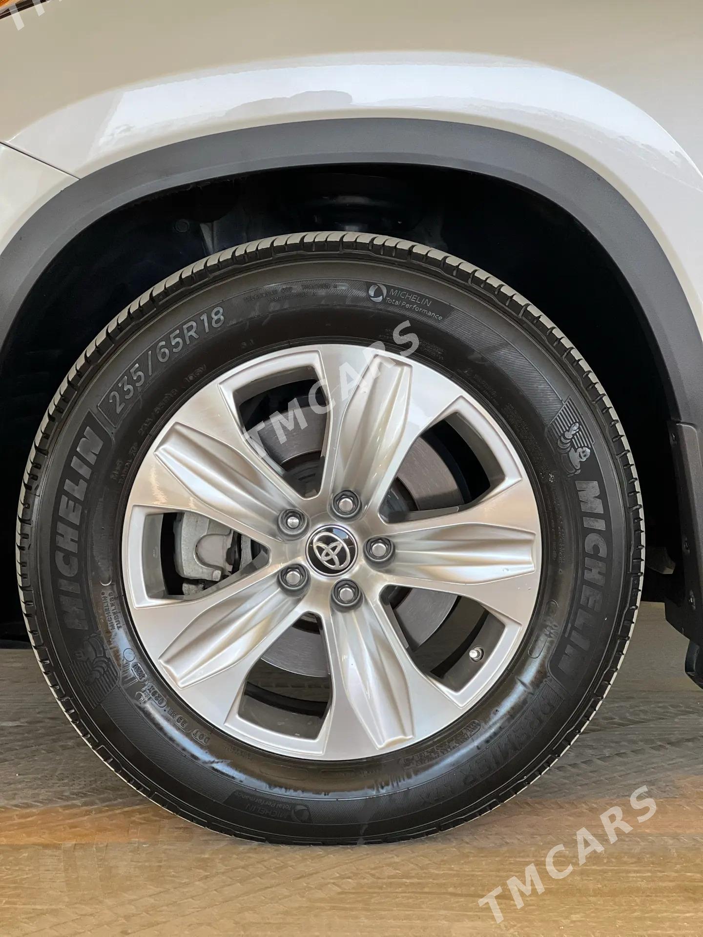 Toyota Highlander 2021 - 608 000 TMT - Aşgabat - img 10