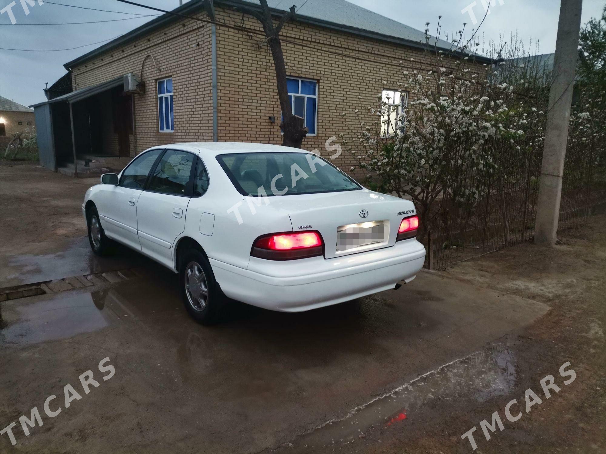 Toyota Avalon 1997 - 110 000 TMT - Мургап - img 3