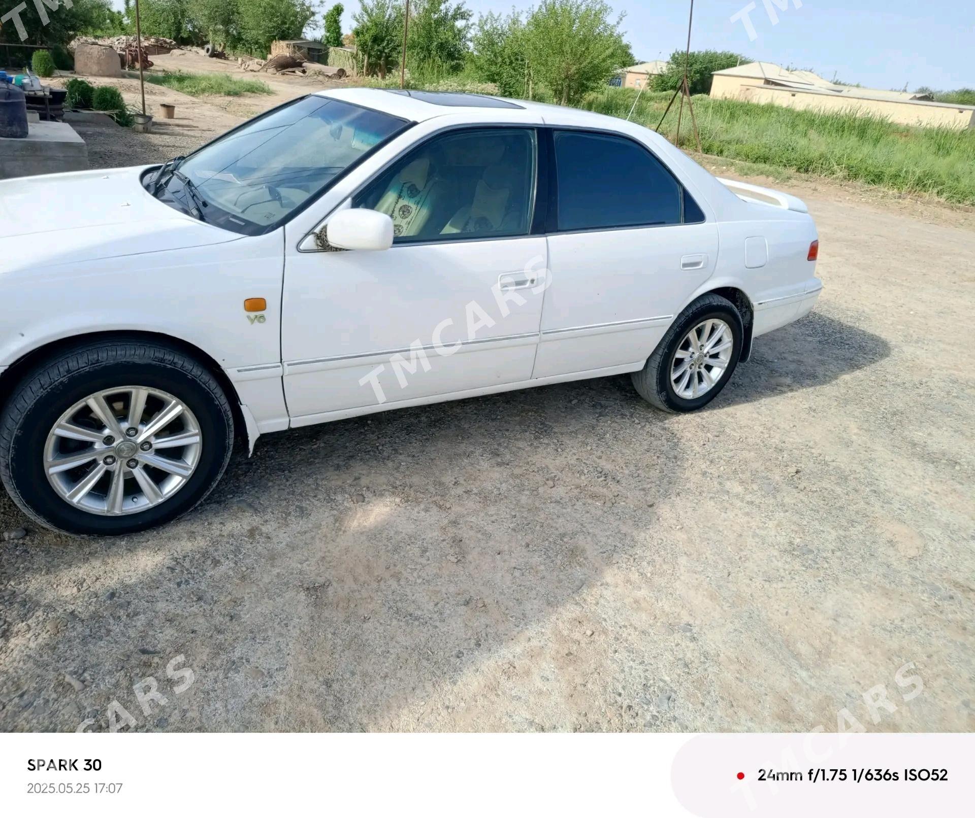 Toyota Camry 2000 - 135 000 TMT - Aşgabat - img 6