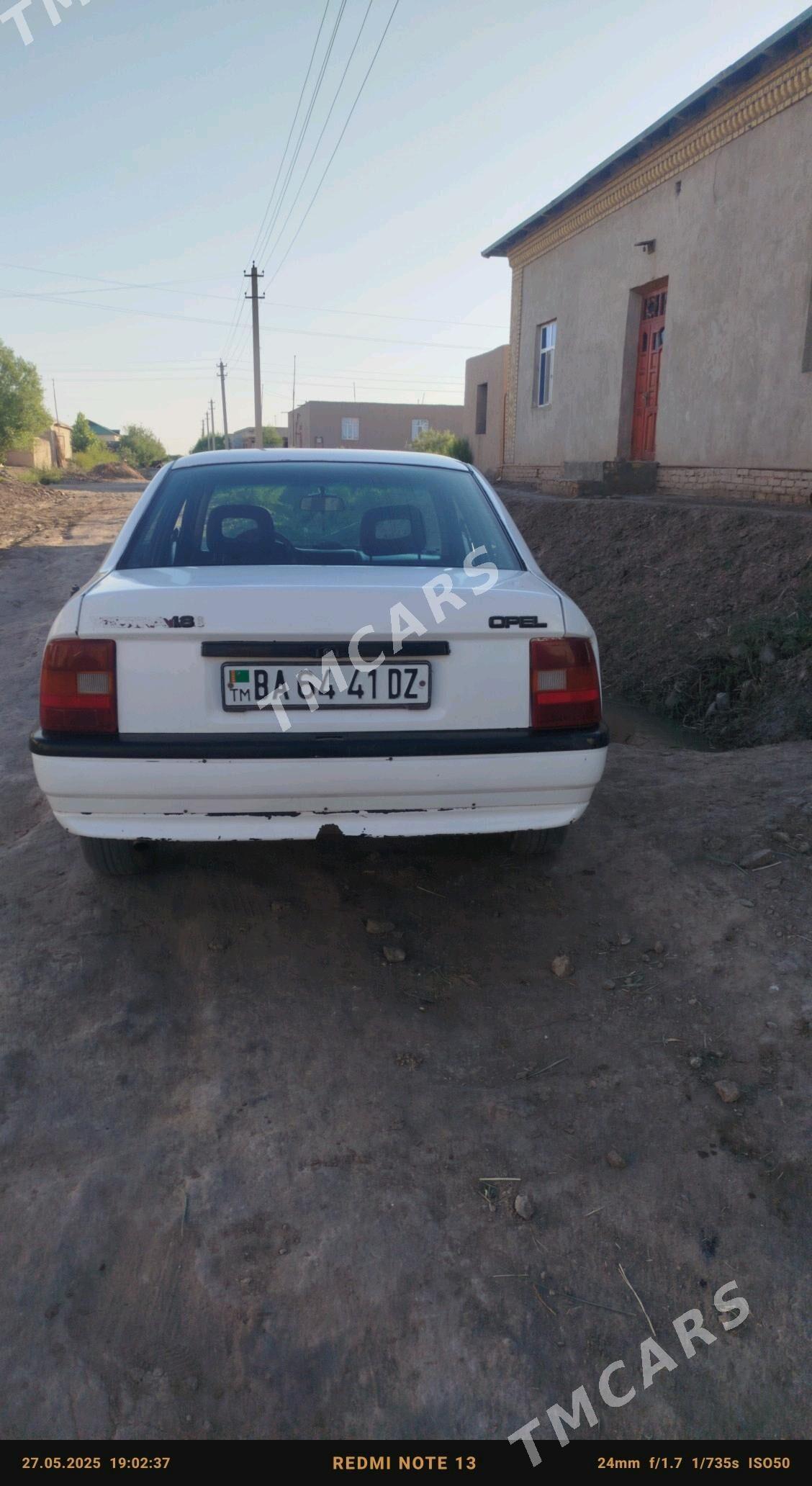 Opel Vectra 1991 - 28 000 TMT - Gurbansoltan Eje - img 2