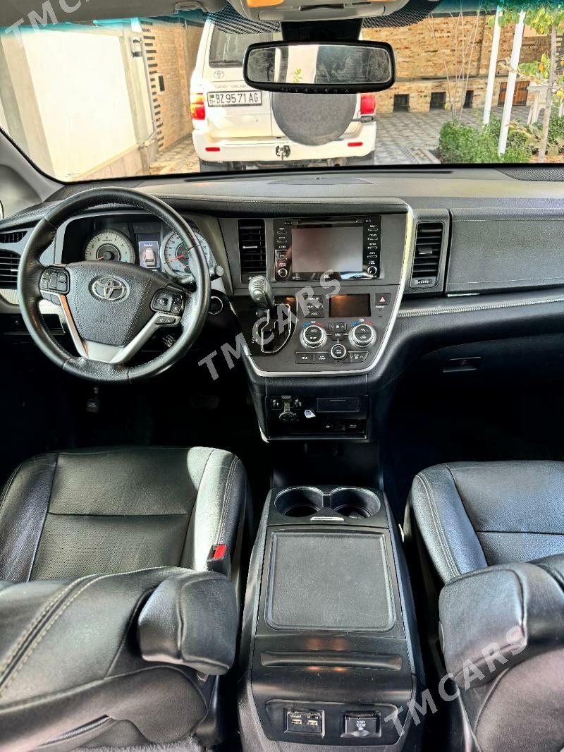 Toyota Sienna 2019 - 409 500 TMT - Aşgabat - img 4