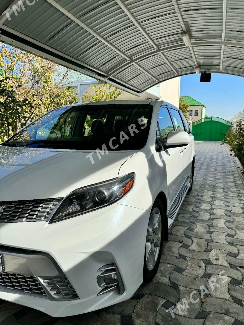 Toyota Sienna 2019 - 409 500 TMT - Aşgabat - img 2