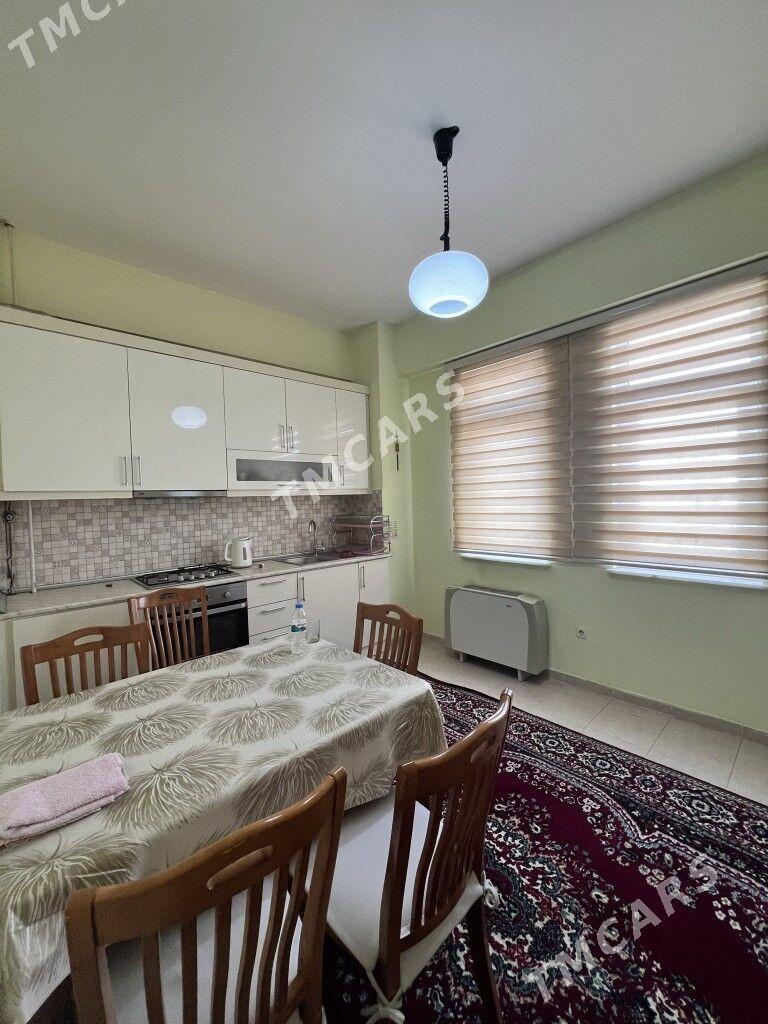 ТАСЛАМА, 3-КОМ. ПОЛУЭЛИТКА - Köşi - img 2