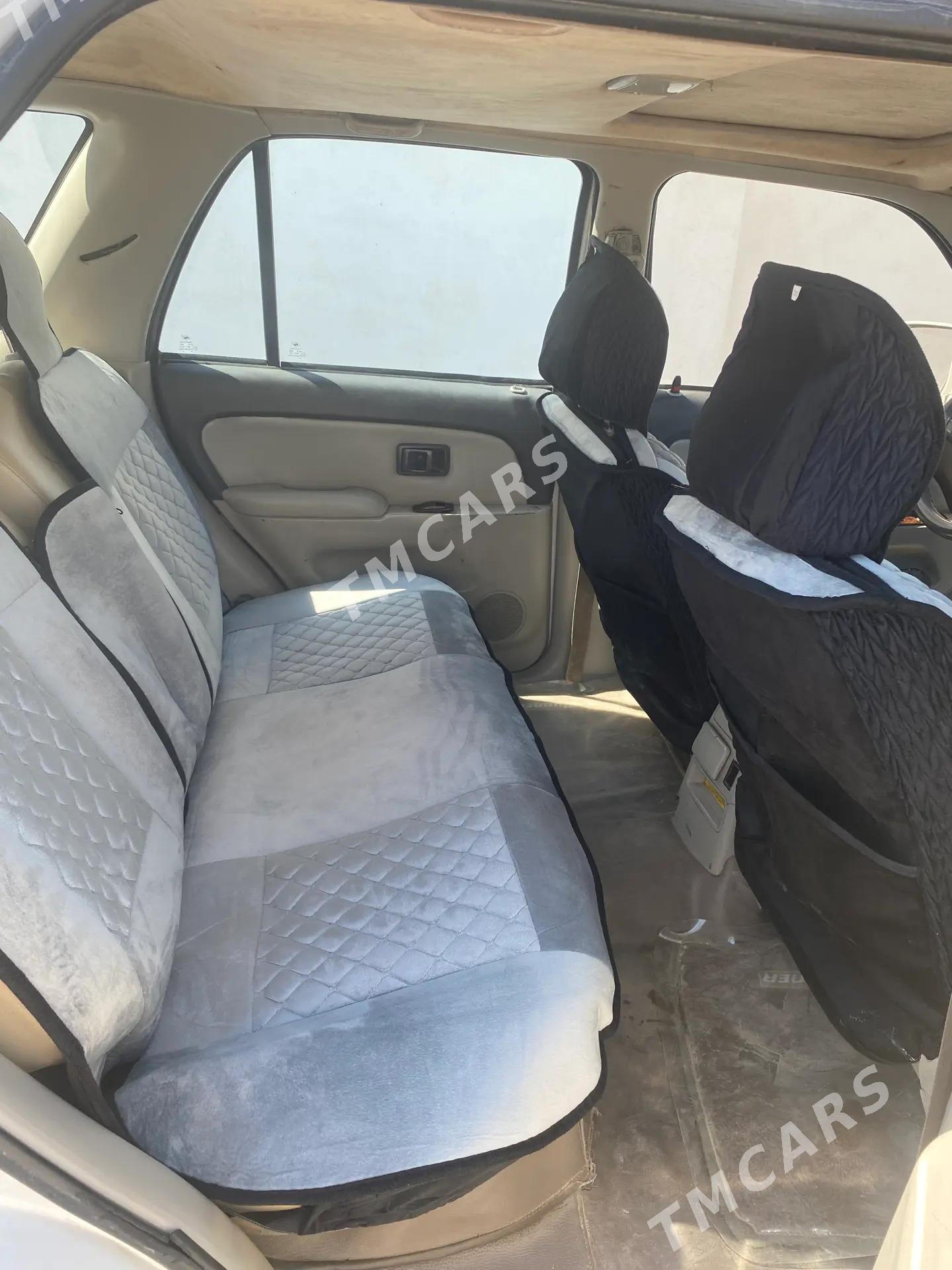 Toyota 4Runner 1997 - 130 000 TMT - Türkmenabat - img 6