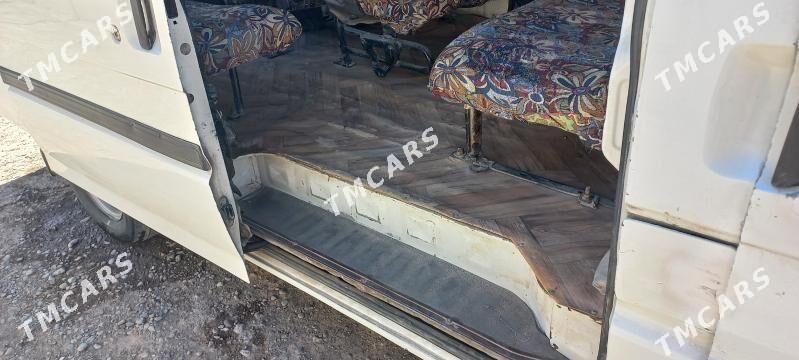 Toyota Hiace 2003 - 50 000 TMT - Mary - img 2