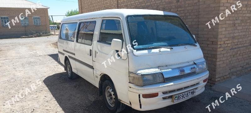 Toyota Hiace 2003 - 50 000 TMT - Mary - img 3