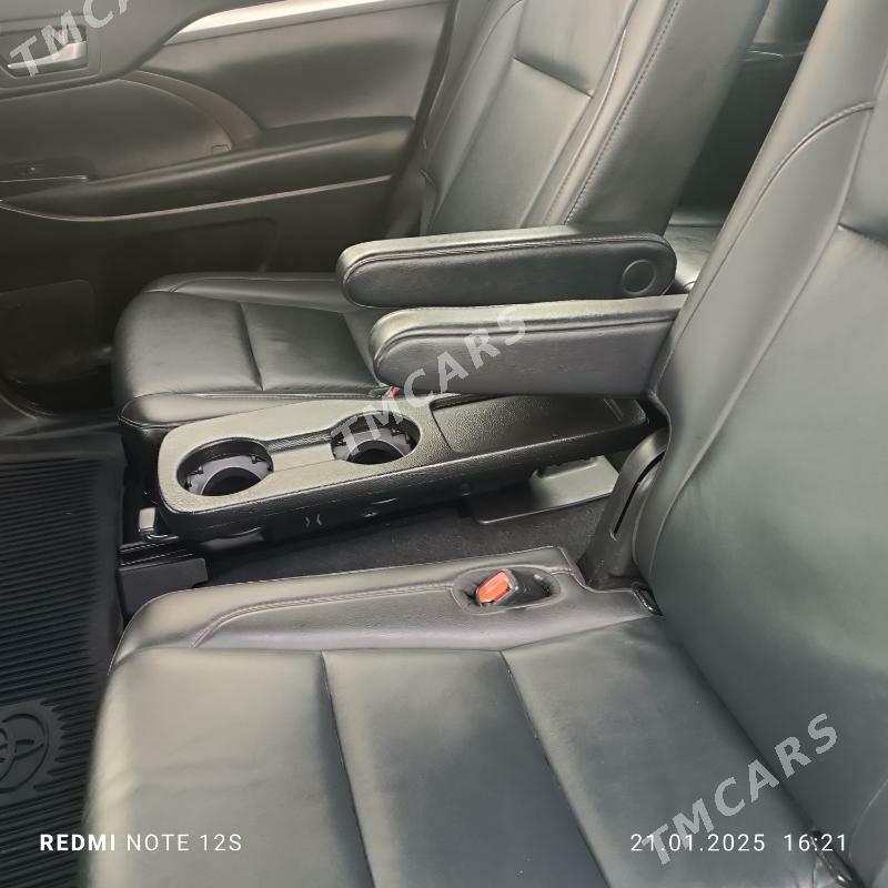 Toyota Highlander 2019 - 520 000 TMT - Aşgabat - img 3