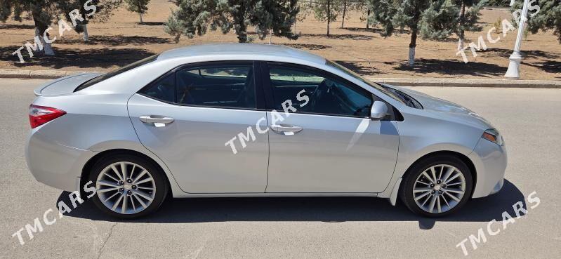 Toyota Corolla 2014 - 182 000 TMT - Кëши - img 6
