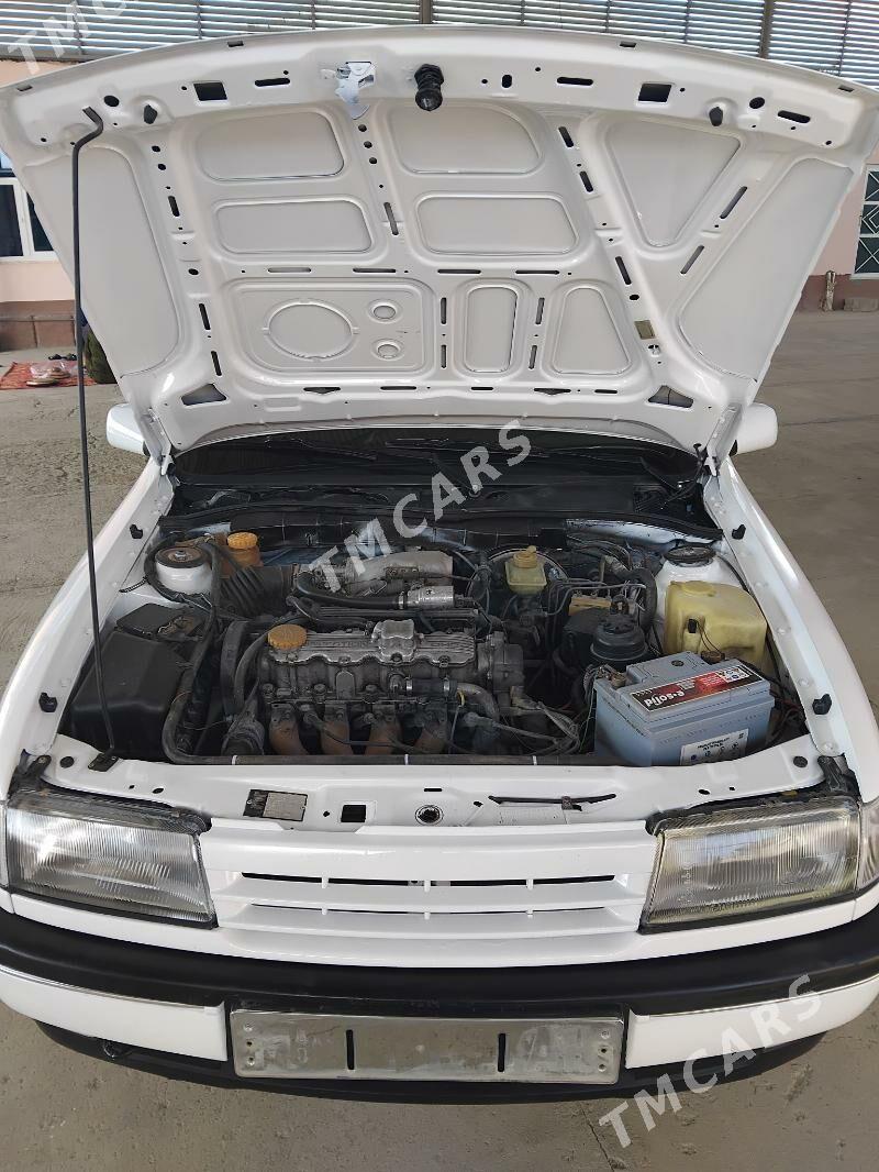 Opel Vectra 1992 - 46 000 TMT - Bäherden - img 2