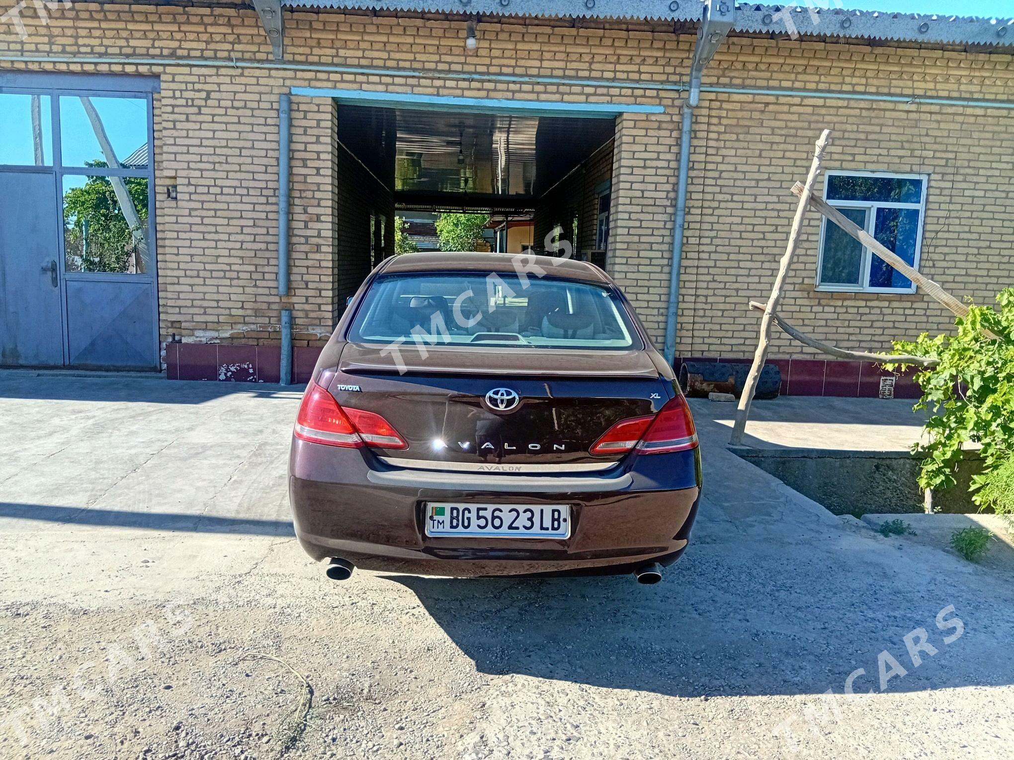 Toyota Avalon 2006 - 200 000 TMT - Дянев - img 3