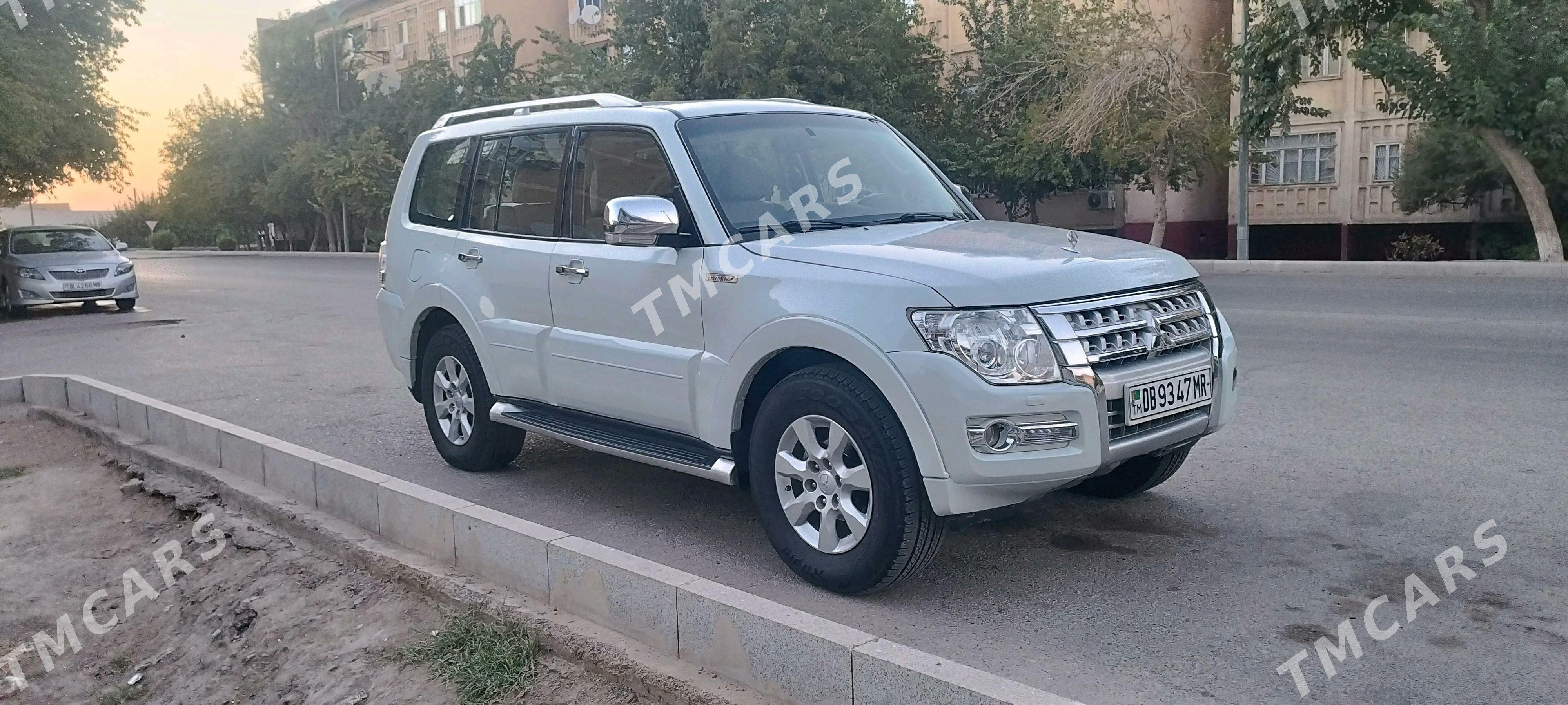 Mitsubishi Pajero 2016 - 280 000 TMT - Мары - img 7