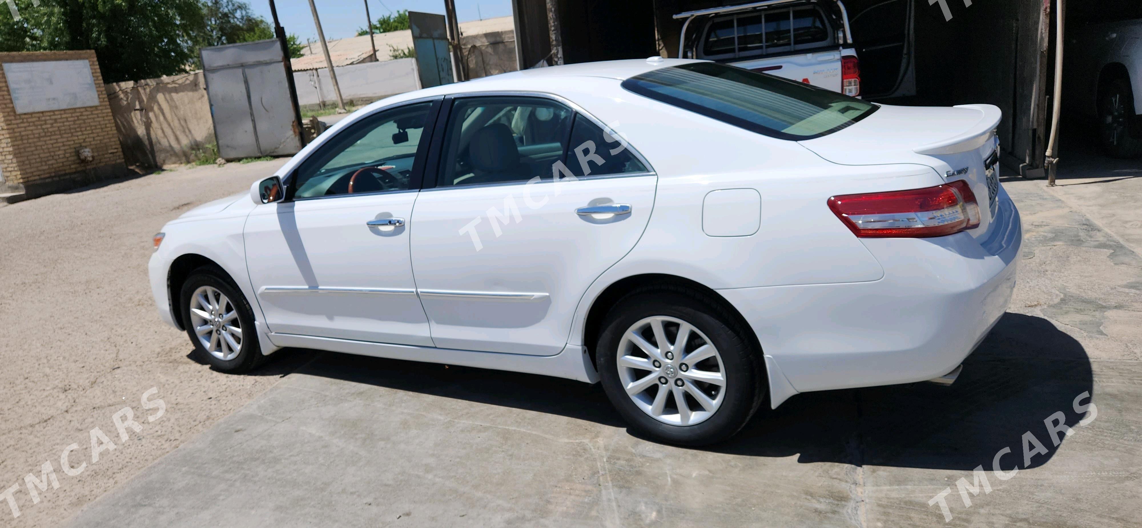 Toyota Camry 2010 - 225 000 TMT - Мары - img 4