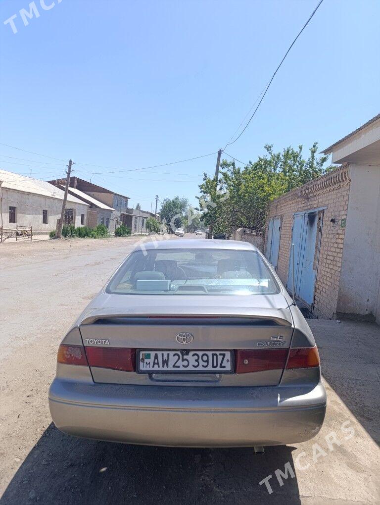 Toyota Camry 1999 - 120 000 TMT - Кёнеургенч - img 2