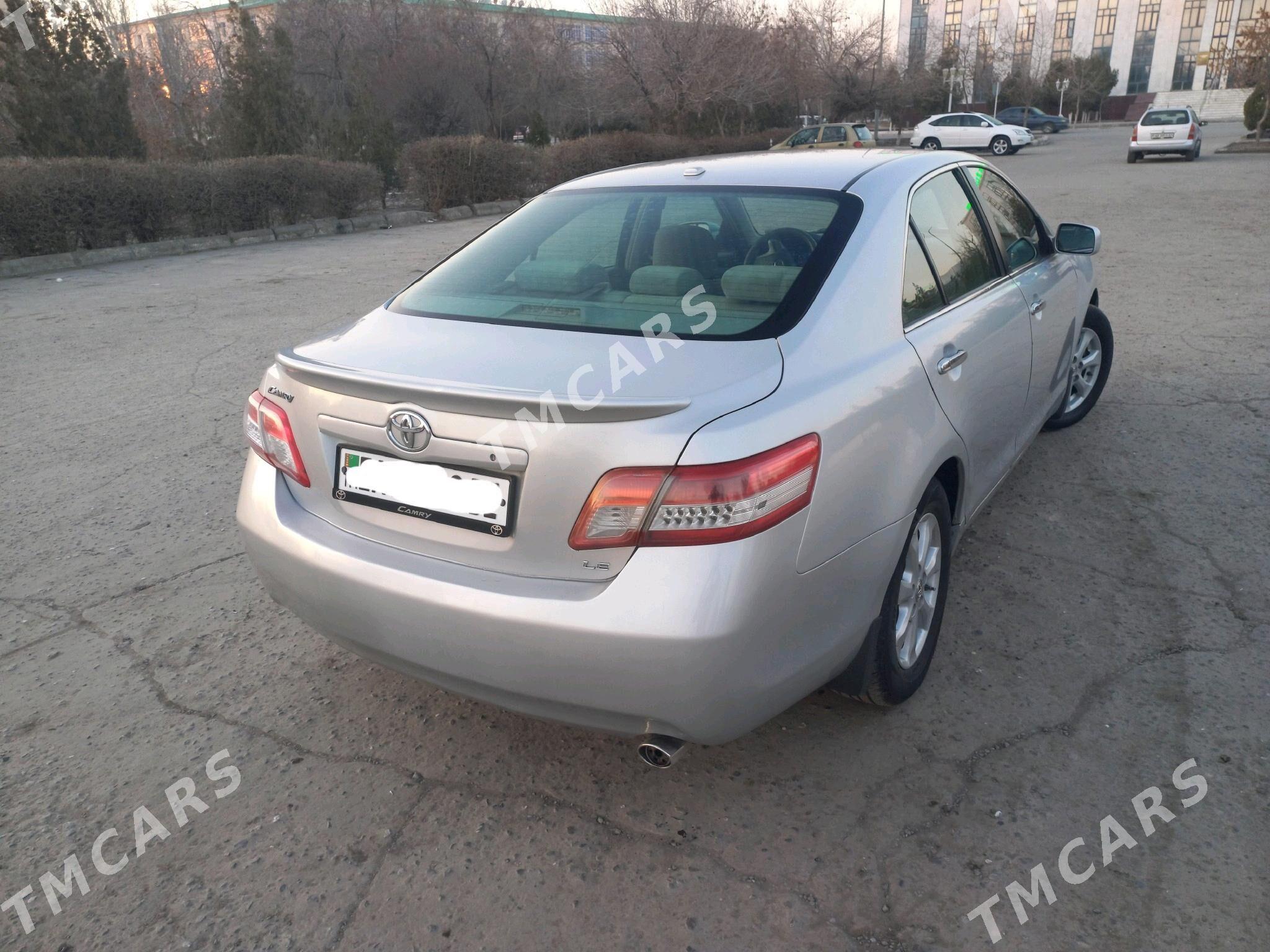 Toyota Camry 2010 - 180 000 TMT - Köneürgenç - img 3
