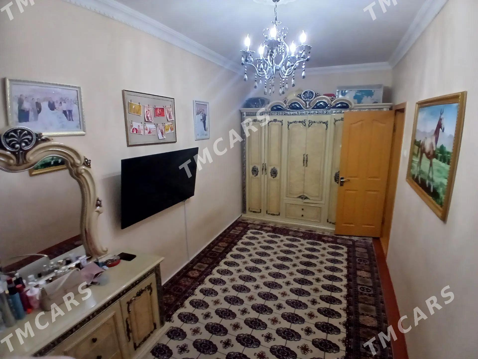 Мир 4 Аркачка 4/2 этаж 3+1 ком - Ашхабад - img 3