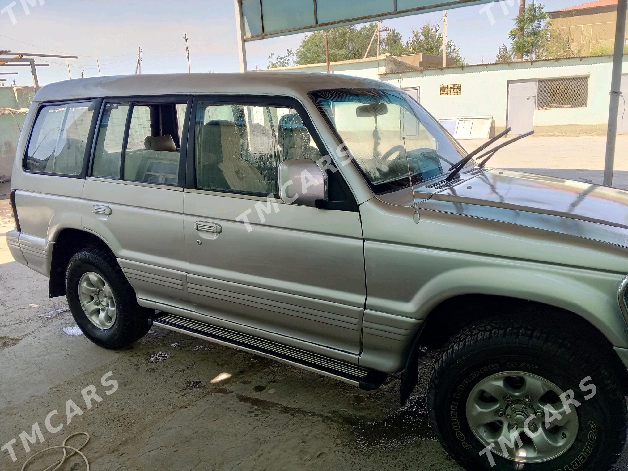 Mitsubishi Montero 1994 - 60 000 TMT - Серахс - img 3
