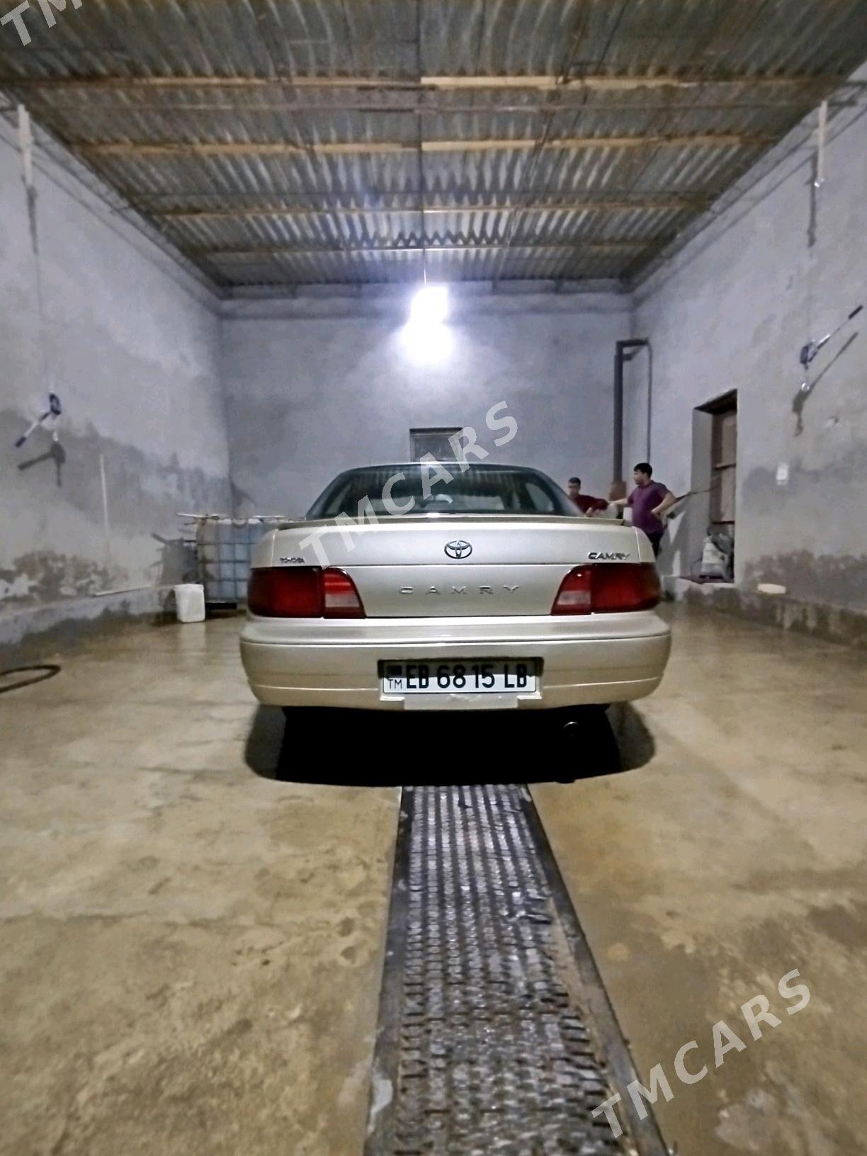 Toyota Camry 1995 - 64 000 TMT - Чарджоу - img 6