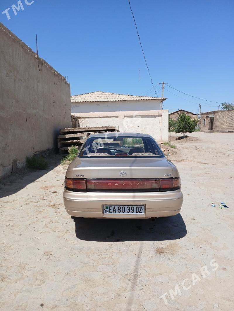 Toyota Camry 1994 - 90 000 TMT - Köneürgenç - img 4