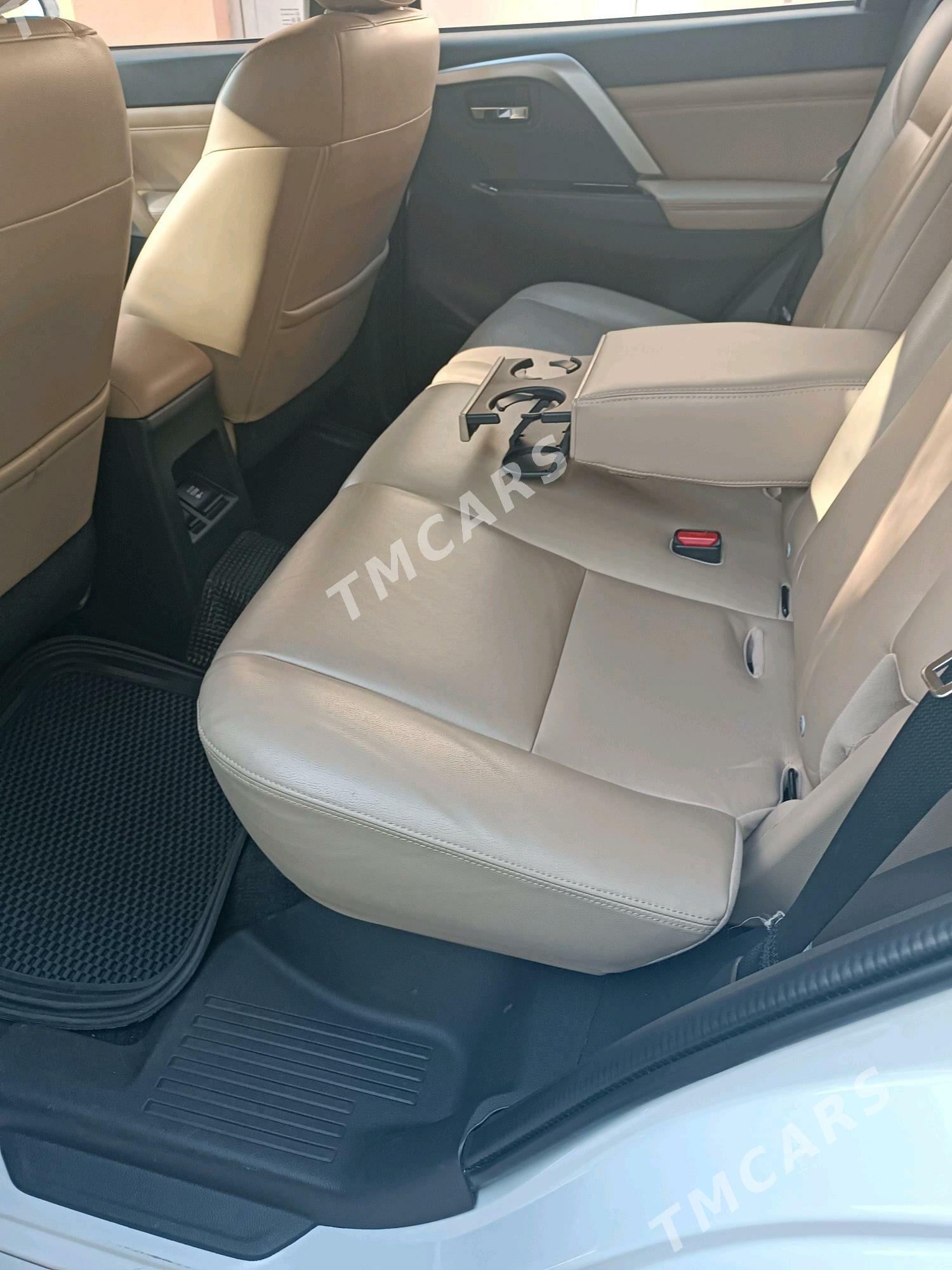 Mitsubishi Pajero 2020 - 445 000 TMT - Aşgabat - img 9
