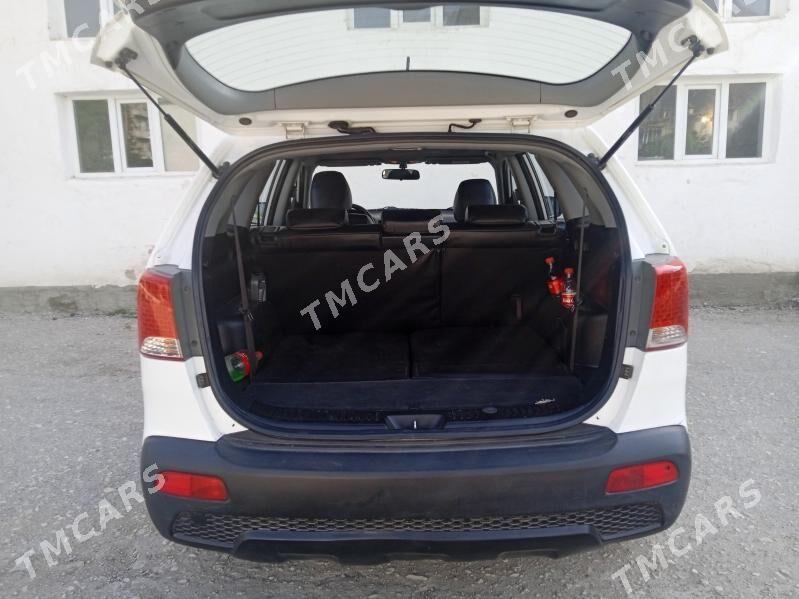 Kia Sedona 2010 - 230 000 TMT - Balkanabat - img 3