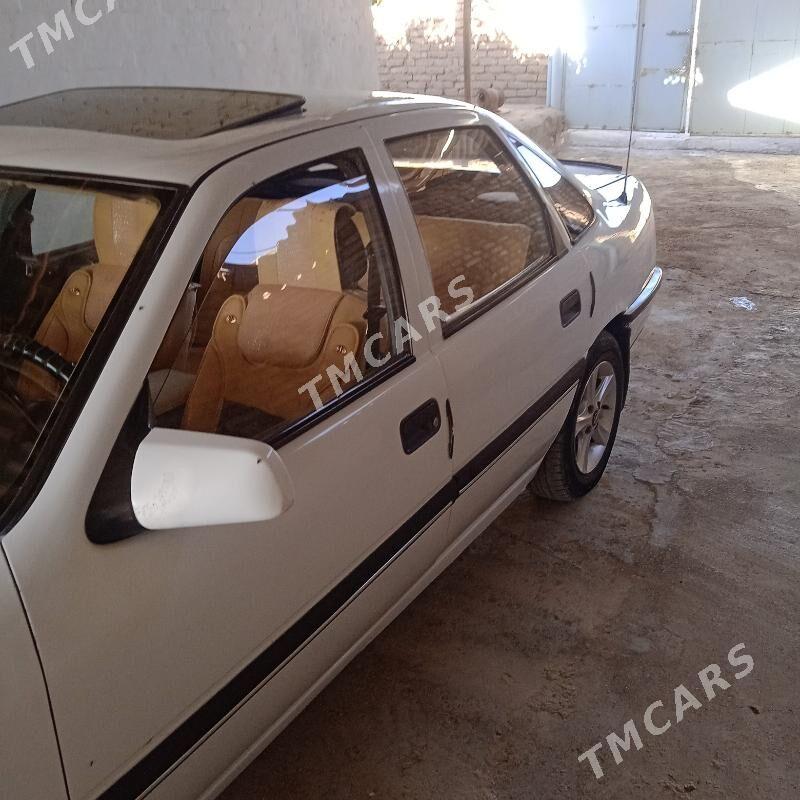 Opel Vectra 1992 - 35 000 TMT - Байрамали - img 2