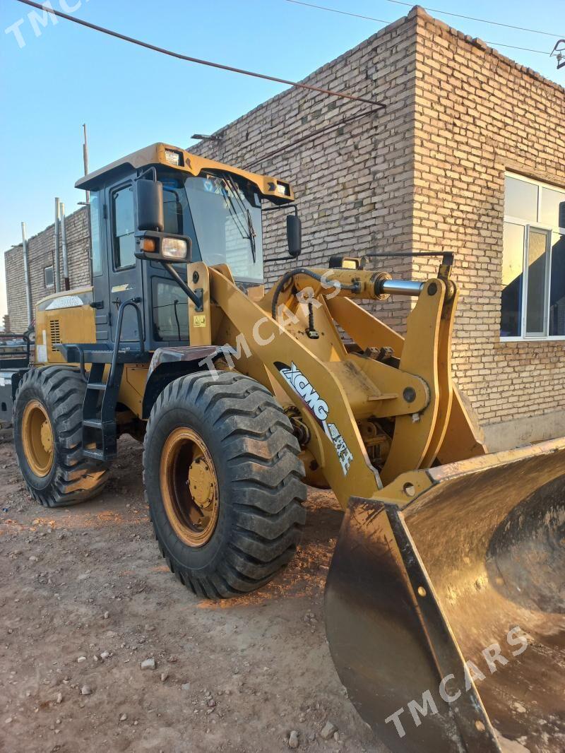 XCMG LW300F 2014 - 455 000 TMT - Дянев - img 3