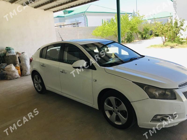 Chevrolet Cruze 2012 - 140 000 TMT - Täze zaman - img 3