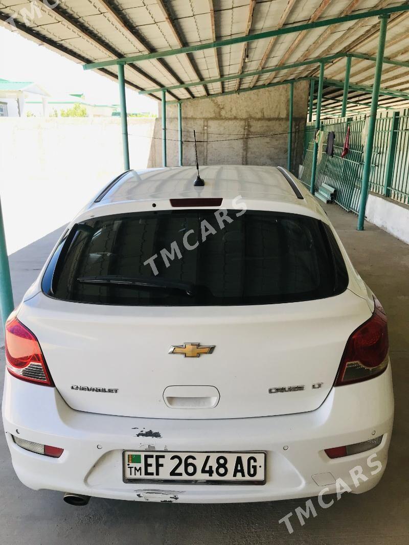Chevrolet Cruze 2012 - 140 000 TMT - Täze zaman - img 4