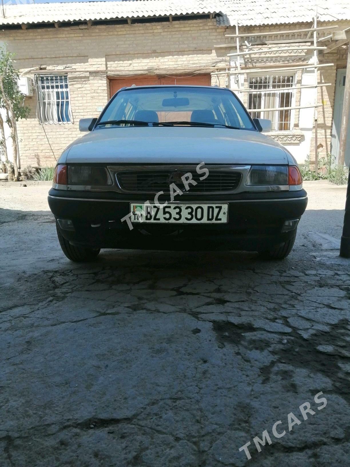 Opel Astra 1993 - 38 000 TMT - Дашогуз - img 3