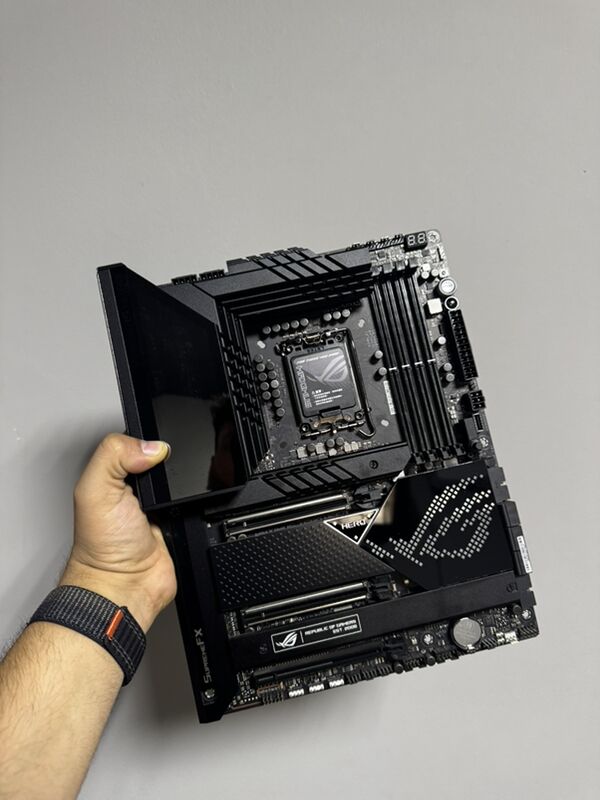 ASUS Z690 MAXIMUS HERO DDR5 - Aşgabat - img 3