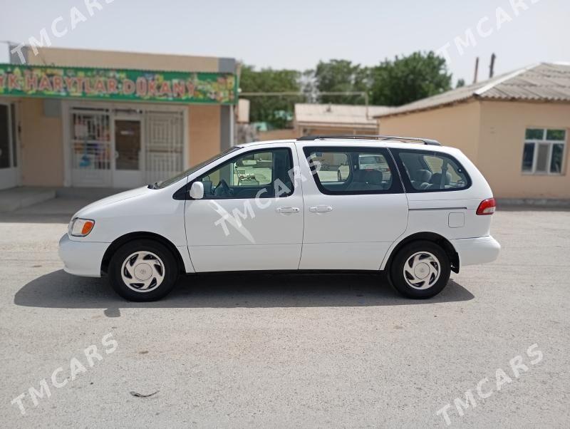Toyota Sienna 2002 - 148 000 TMT - Гёкдепе - img 3