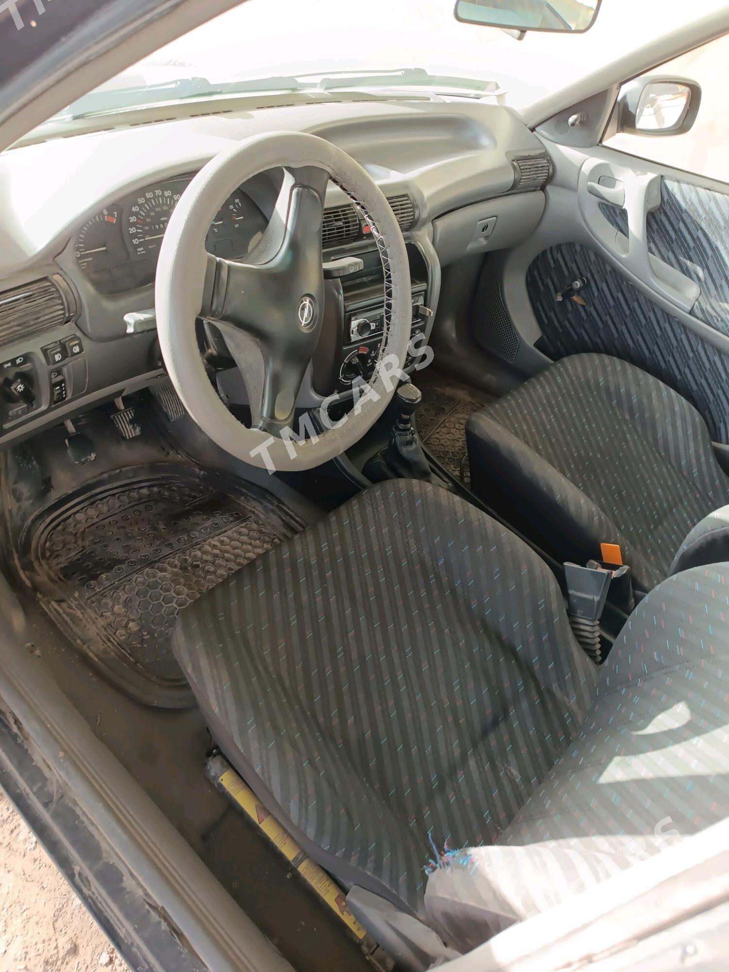 Opel Astra 1992 - 28 000 TMT - Мургап - img 4