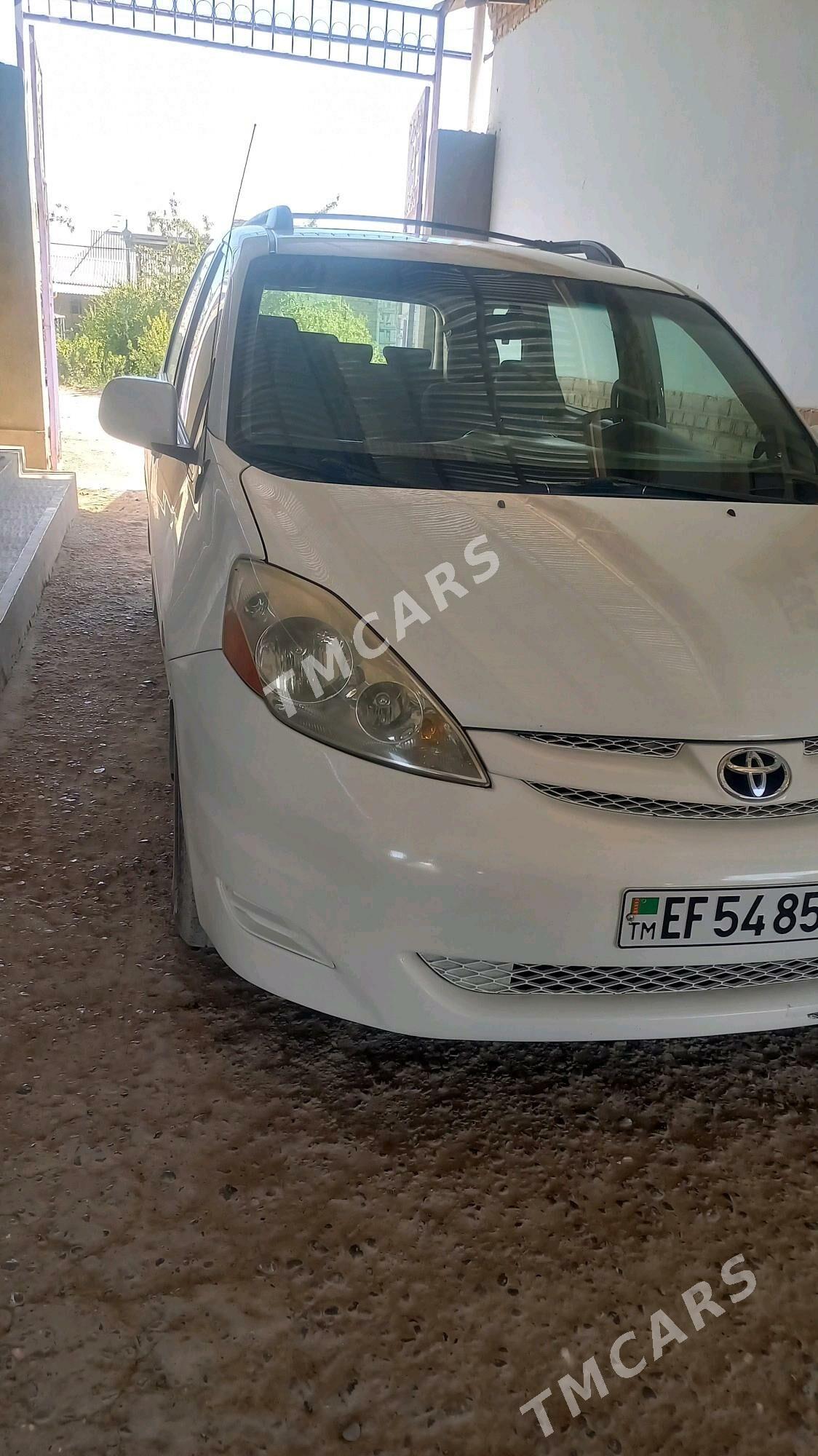 Toyota Sienna 2008 - 220 000 TMT - Murgap - img 5