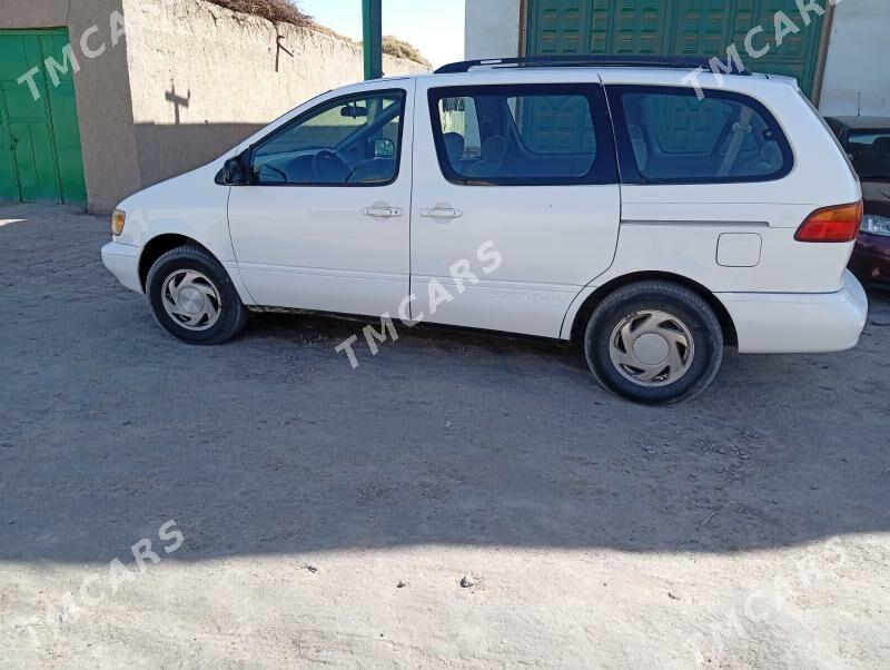 Toyota Sienna 2000 - 125 000 TMT - Gurbansoltan Eje - img 3