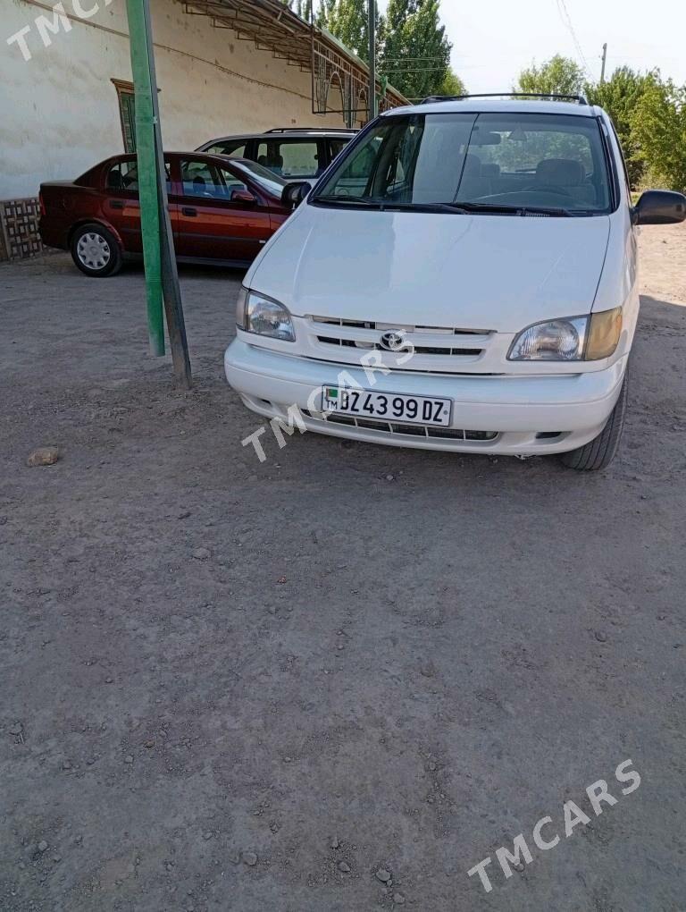 Toyota Sienna 2000 - 125 000 TMT - Gurbansoltan Eje - img 4