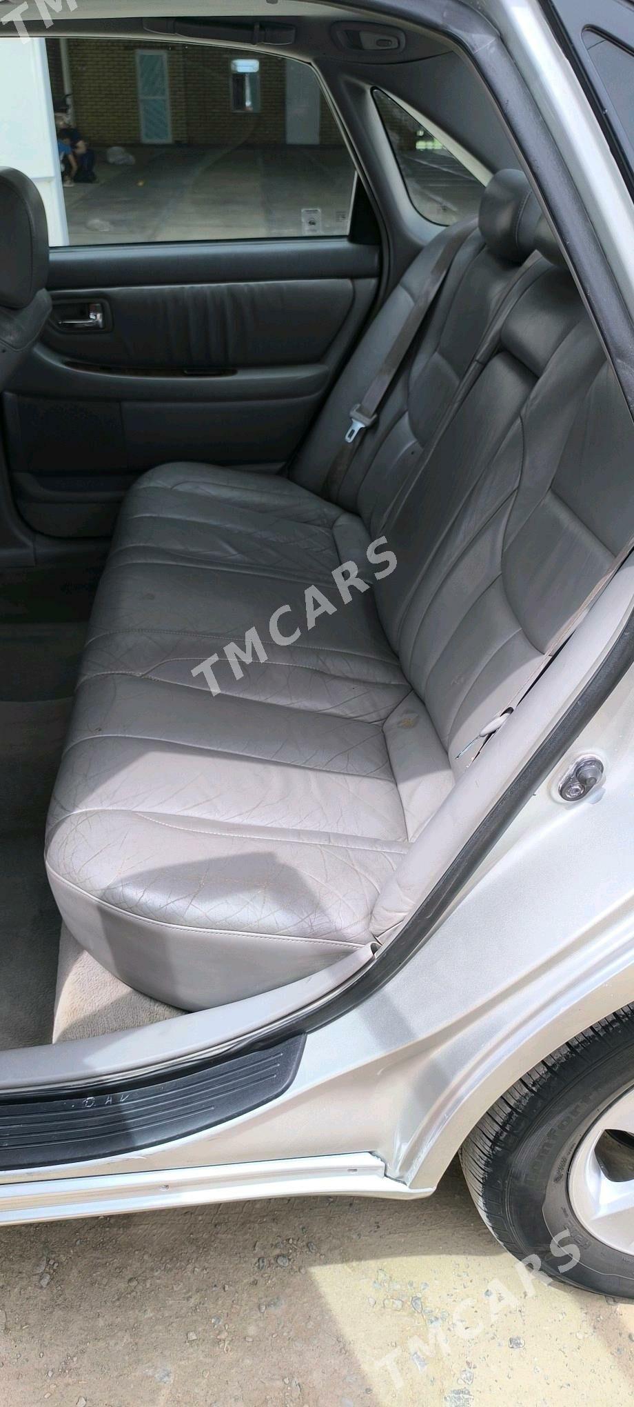 Toyota Avalon 2000 - 155 000 TMT - Murgap - img 9