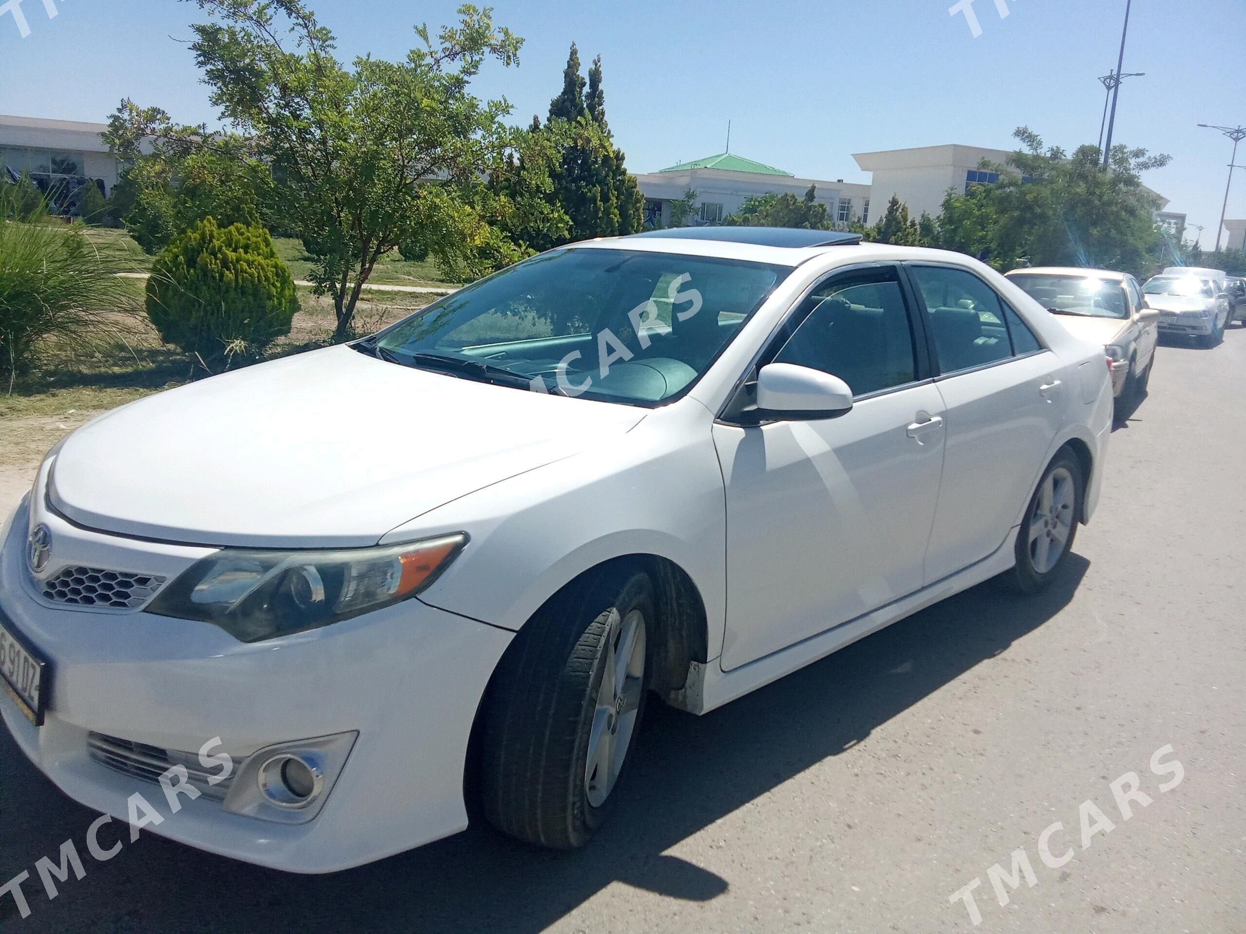 Toyota Camry 2012 - 210 000 TMT - Дашогуз - img 2